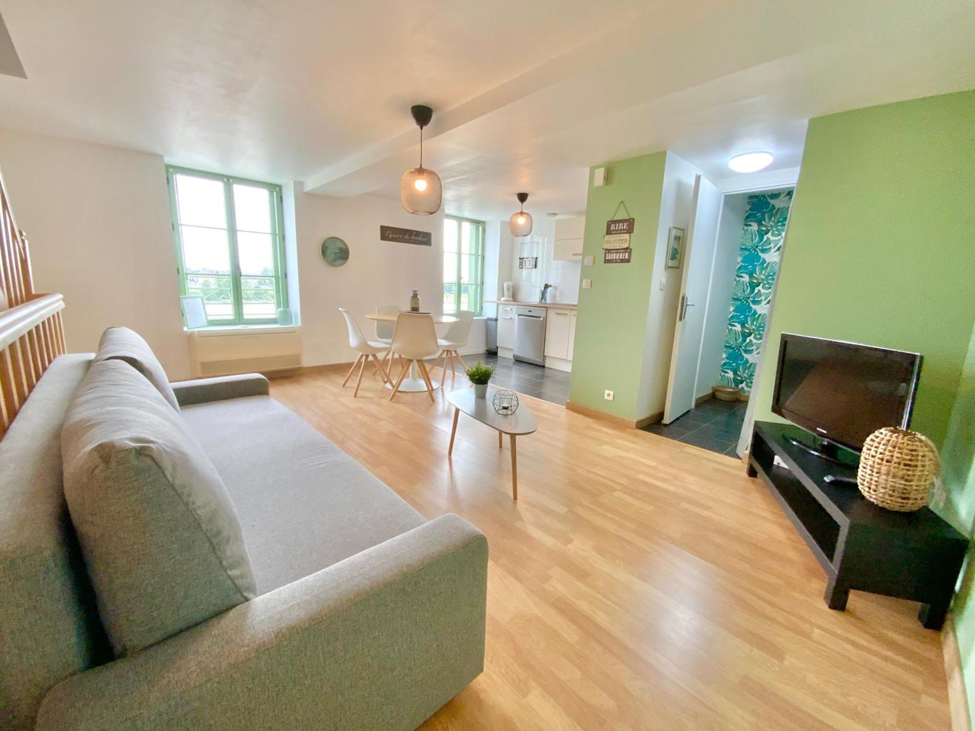 La Vue Loire Appartement Saint-Denis-de l'Hotel Экстерьер фото